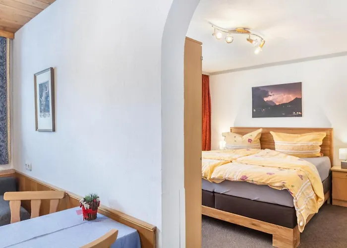 1 Haus Am Laerchenhang * لوتاش