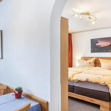 1 Haus Am Laerchenhang * Leutasch